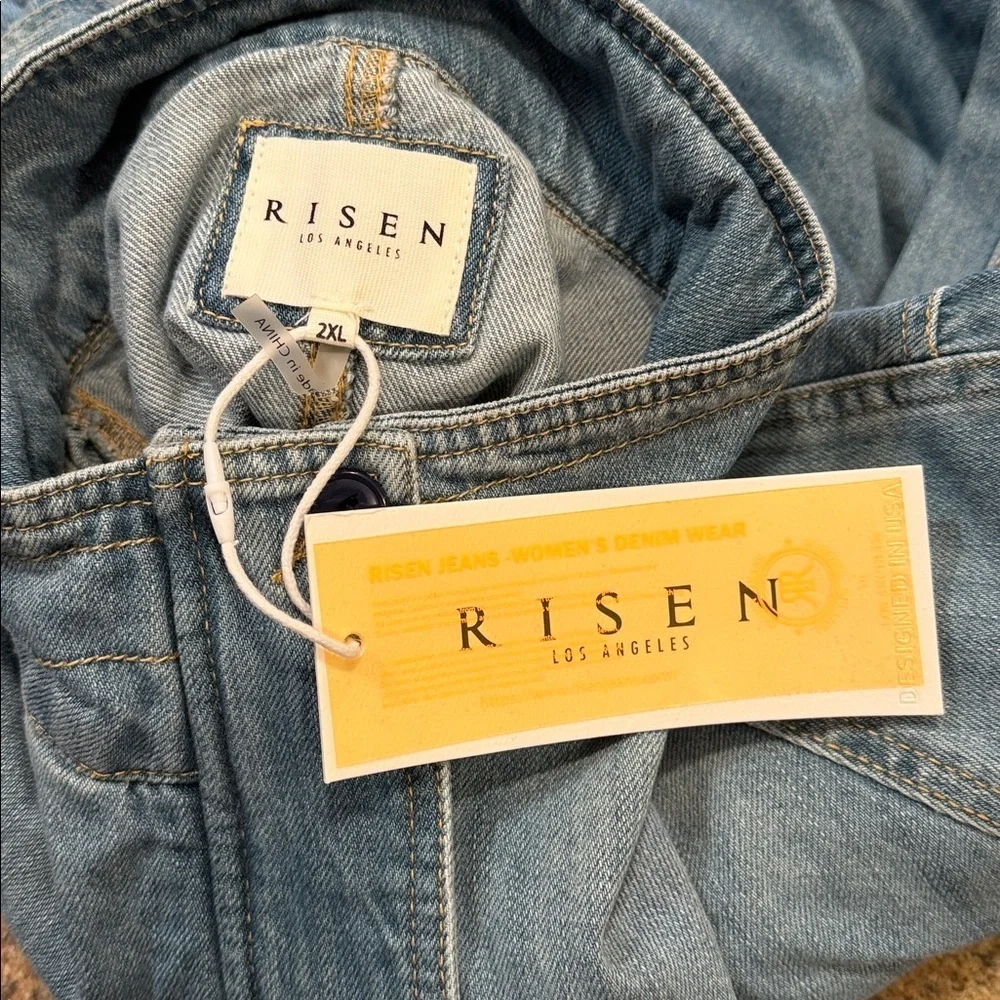 Risen Curvy Denim Jacket Size 2XL Medium Wash Cargo Pockets Zipper Button Front - Picture 10 of 14